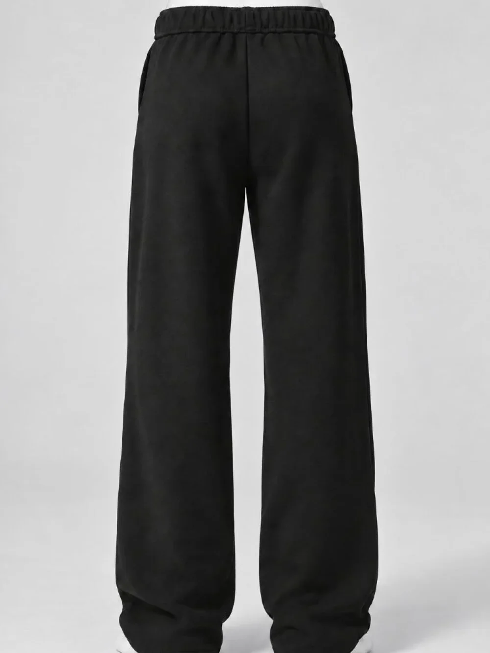 Alo Yoga Accolade Black Straight Leg Sweatpants Silver Logo